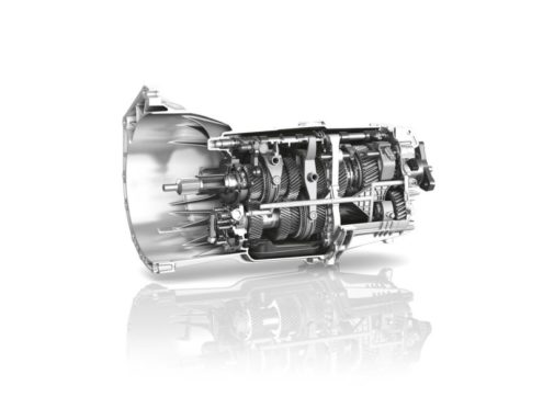 ZF Schaltgetriebe S6-45 Geöffnetes ZF-Schaltgetriebe für Nutzfahrzeuge im Schnittmodell