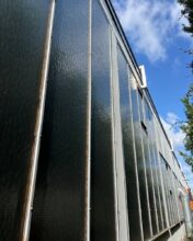 Werkstatt mit alten Fenstern